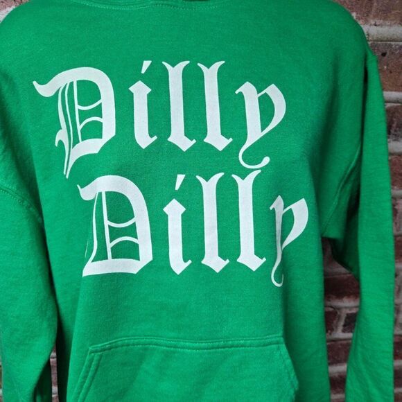DILLY DILLY St. Patrick’s Day Hoodie Medium Green Irish Pride Gildan Heavy Blend - Picture 7 of 7